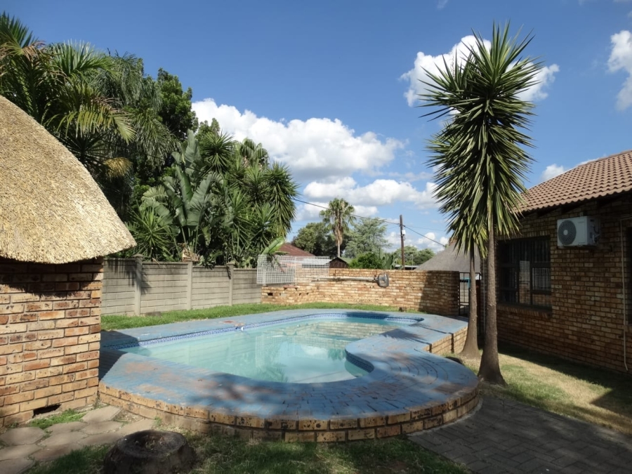 3 Bedroom Property for Sale in Geelhoutpark North West